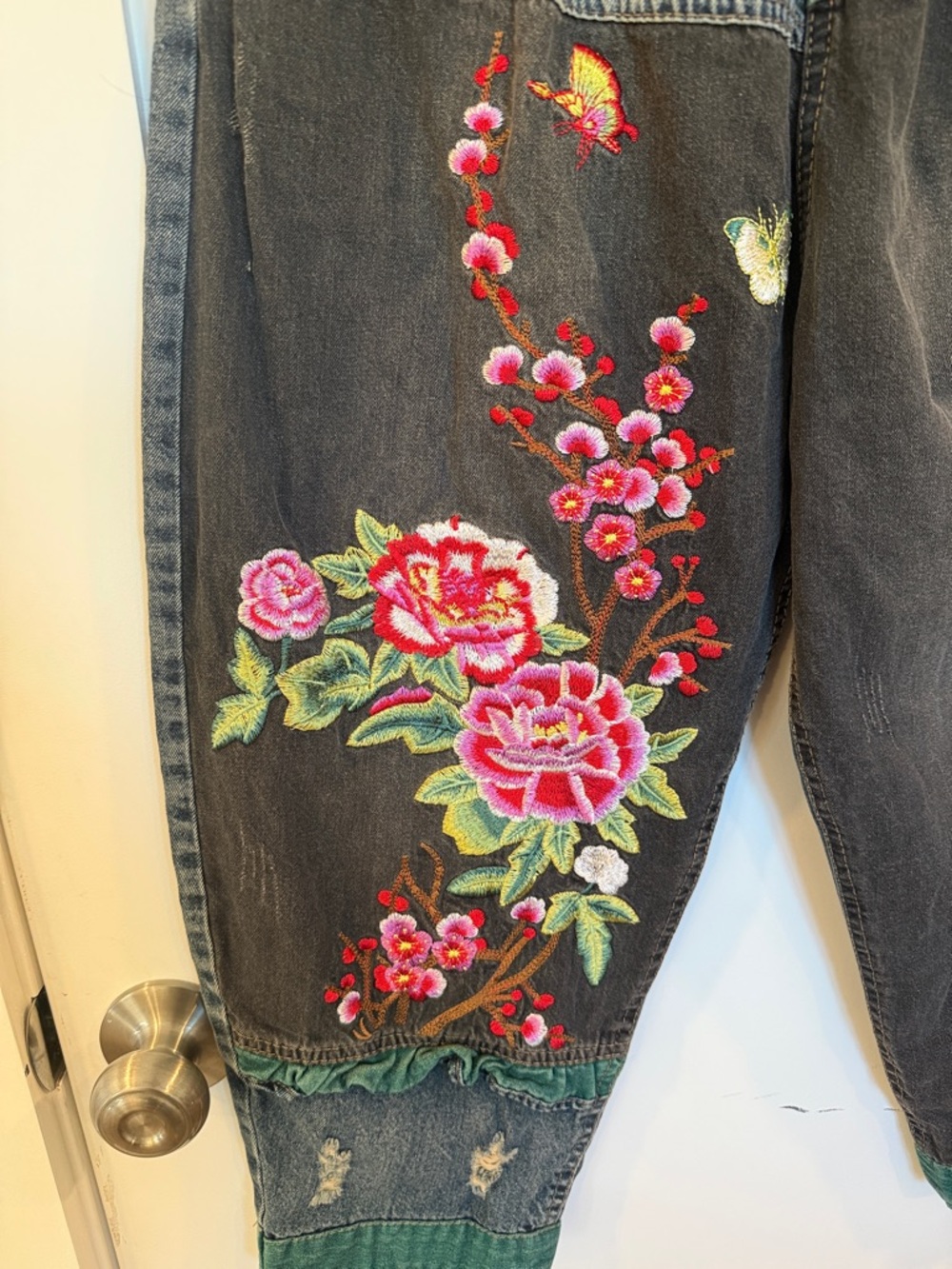 Boho Embroidered Patchwork Women's Jeans - Multicolor - Picture 4 of 7